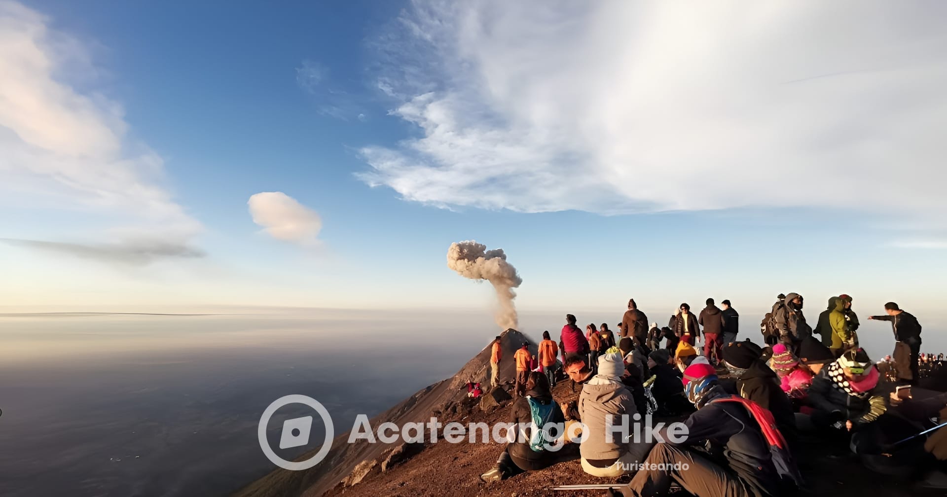 acatenango-volcano-hike-view-fuego-eruption-tourists-sunris